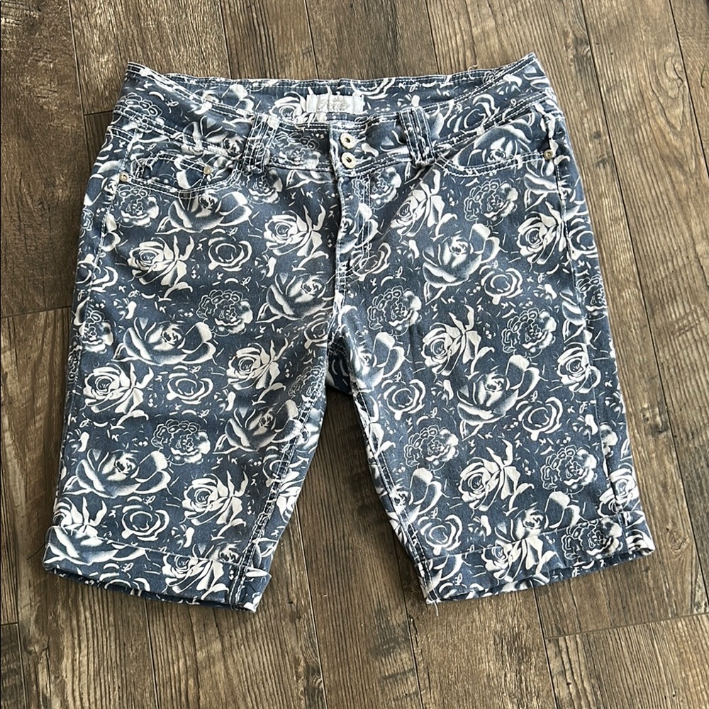 Royalty Floral Patterned Jeans